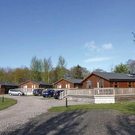 Nethercraig Holiday Park Hotel Alyth Exterior photo