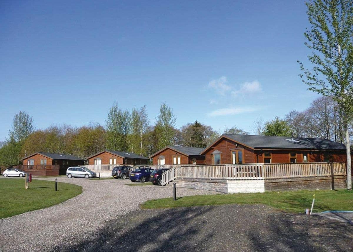 Nethercraig Holiday Park Hotel Alyth Exterior photo