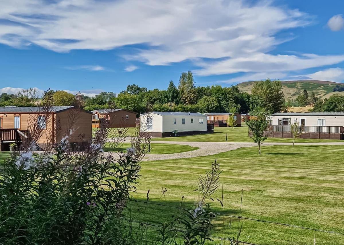 Nethercraig Holiday Park Hotel Alyth Exterior photo